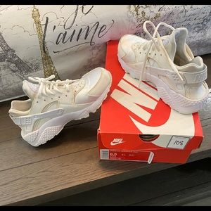 Women's Air Huarache Run